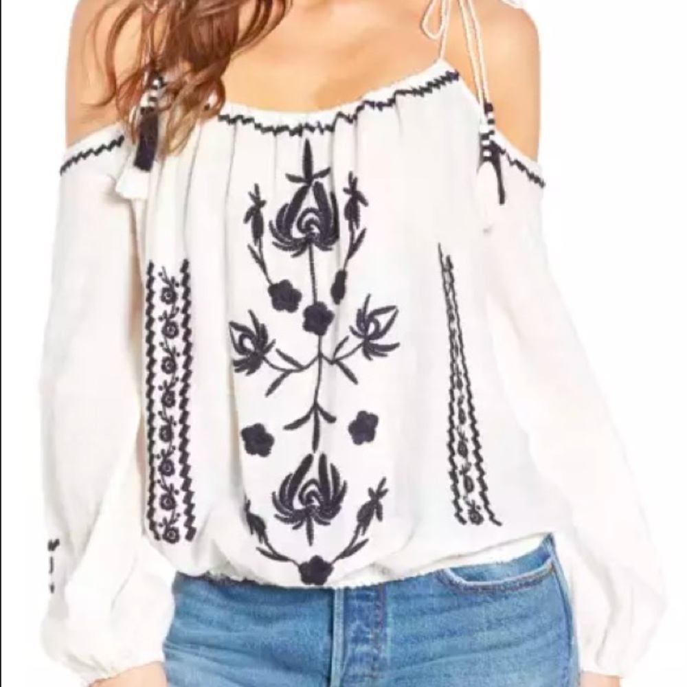 BP Size Medium Embroidered Top